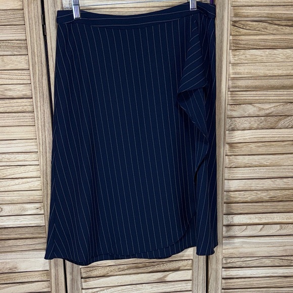 Banana Republic Navy  & White Striped A-Line Skirt Size 6 - Picture 2 of 10
